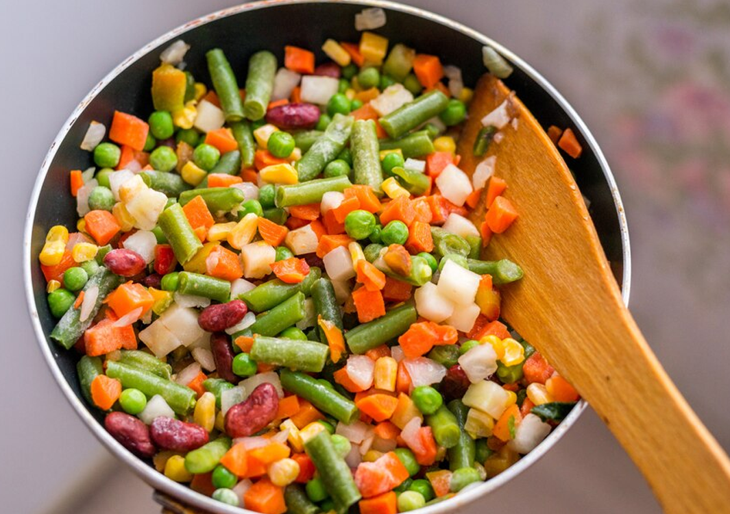 4-WAY MIX (Diced Carrots, Peas, Cut Green Beans,  Sweetcorn, Broad Beans)
